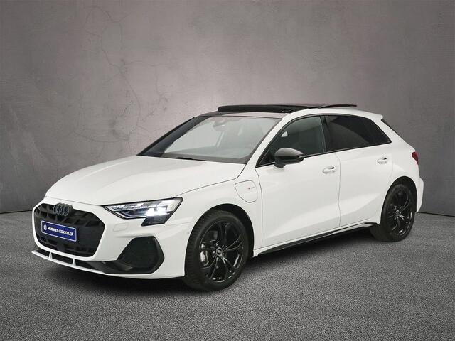 Audi A3 SPORTBACK 40 TFSI e S edition | Panorama Dak | Apple/Android Play | Adaptive Cruise | Camera | Head-up | Sonos Audio | Comfort-pakket plus | Assistentie Pakket | Navigatie-pakket |