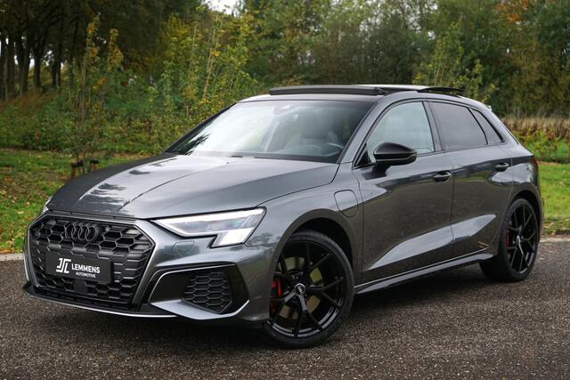 Audi A3 SPORTBACK 45 TFSI e S-line 245PK Panodak RS Stoelen Matrix B&O Massage VOL!