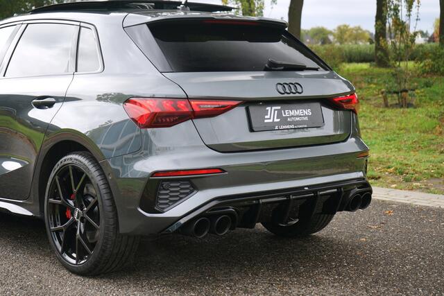 Audi A3 SPORTBACK 45 TFSI e S-line 245PK Panodak RS Stoelen Matrix B&O Massage VOL!