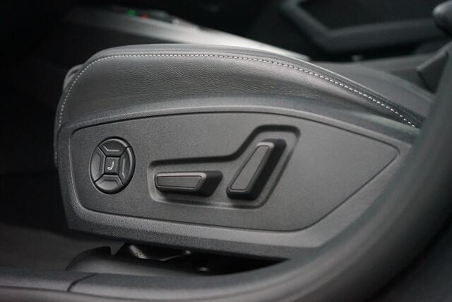 Audi A3 SPORTBACK 45 TFSI e S-line 245PK Panodak RS Stoelen Matrix B&O Massage VOL!