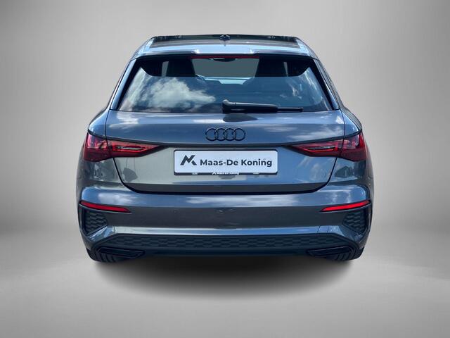 Audi A3 SPORTBACK 40 TFSIe 150kW/204PK S Line · Panoramadak · Stoelverwarming · Apple/Android Car Play · Drive select · Leder/Stof