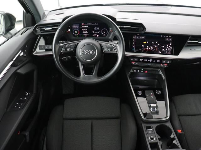 Audi A3 SPORTBACK 40 TFSIe Advanced edition | SOH 91,7% | Stoelverwarming | Carplay | Sportstoelen | Sfeerverlichting | Virtual Cockpit | Camera | Navigatie | Full LED | Bluetooth | Climate control | Cruise control | PHEV | Plug In