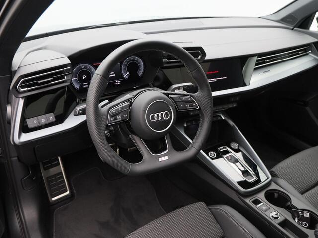 Audi A3 SPORTBACK 45 TFSI e | S edition Competition | | 18 inch velgen | Sonos 3d | Ambient lighting | Privacyglas Panoramadak |