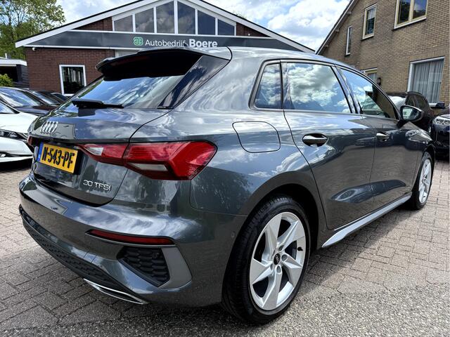Audi A3 SPORTBACK 30 TFSI S edition Camera, Stoelverwarming, Matrix Led