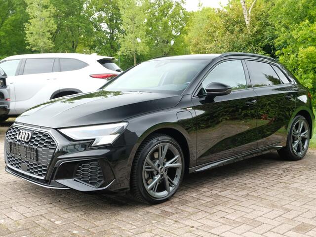 Audi A3 SPORTBACK 45 TFSI e S edition 245 PK | S line | All-Season | Elektrische klep | Sportstoelen | Dodehoeksensoren | 18 inch | Stoelverwarming | Keyless | Dealer Onderhouden | Draadloos Laden