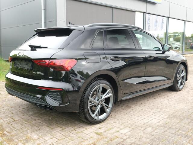 Audi A3 SPORTBACK 45 TFSI e S edition 245 PK | S line | All-Season | Elektrische klep | Sportstoelen | Dodehoeksensoren | 18 inch | Stoelverwarming | Keyless | Dealer Onderhouden | Draadloos Laden