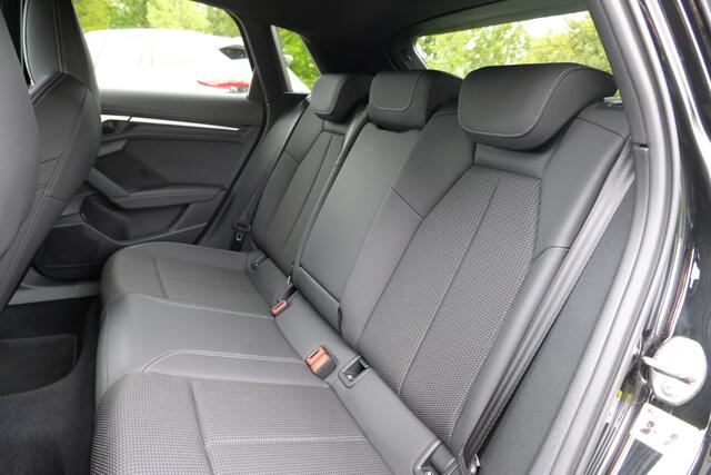 Audi A3 SPORTBACK 45 TFSI e S edition 245 PK | S line | All-Season | Elektrische klep | Sportstoelen | Dodehoeksensoren | 18 inch | Stoelverwarming | Keyless | Dealer Onderhouden | Draadloos Laden