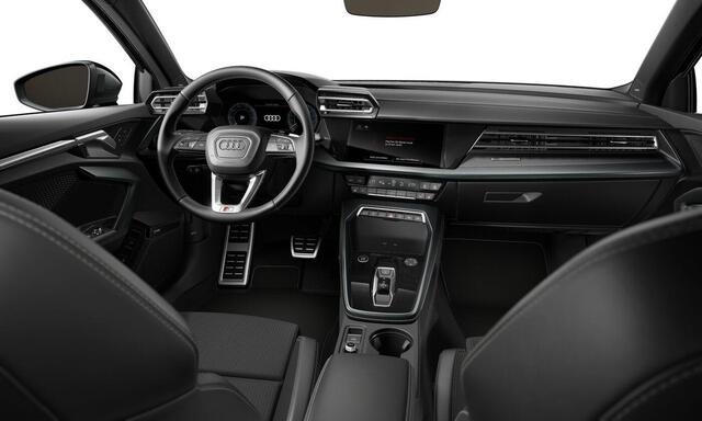 Audi A3 SPORTBACK 45 TFSI e S edition Competition | Panorama Dak | Apple/Android Play | Adaptieve Cruise | Camera | Matrix | Head-up | Comfort-pakket plus | Licht-pakket | Assistentie Pakket | Led-lichtpakket | Navigatie-pakket |