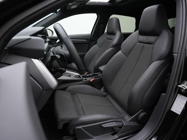 Audi A3 SPORTBACK 40 TFSI e 204 pk S-Line | Panoramadak | Achteruitrijcamera | Stoelverwarming | Navigatie