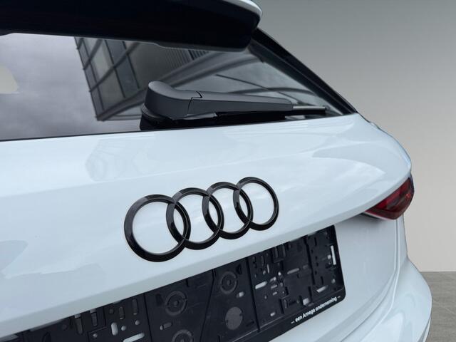 Audi A3 SPORTBACK 40 204pk TFSI e S edition MMI navigatie plus MMI touch | Parkeerassistent | Autom. airconditioning 2 zones