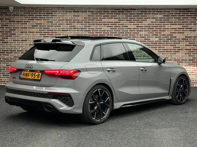 Audi A3 SPORTBACK 2.5 TFSI RS 3 quattro Keramisch Headup Panorama Nardo Memory