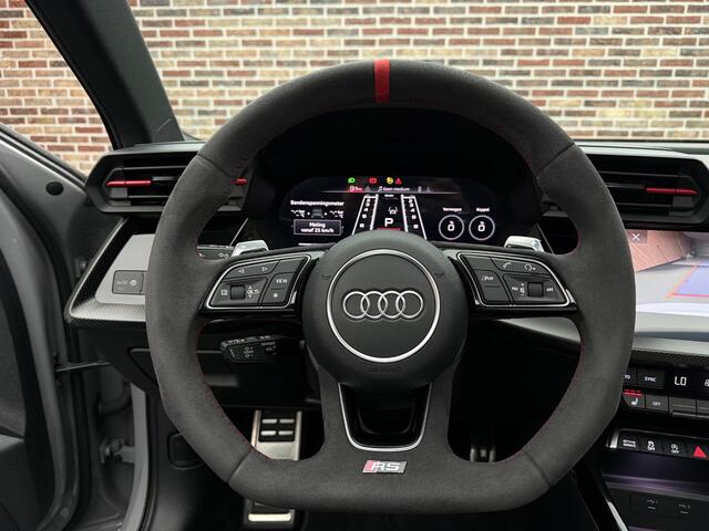 Audi A3 SPORTBACK 2.5 TFSI RS 3 quattro Keramisch Headup Panorama Nardo Memory