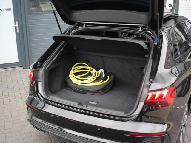 Audi A3 SPORTBACK 40 TFSI e Business edition S line, PANO, CAMERA, Sportstoelen, Carplay