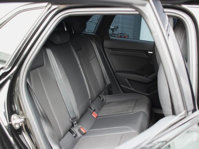 Audi A3 SPORTBACK 40 TFSI e Business edition S line, PANO, CAMERA, Sportstoelen, Carplay