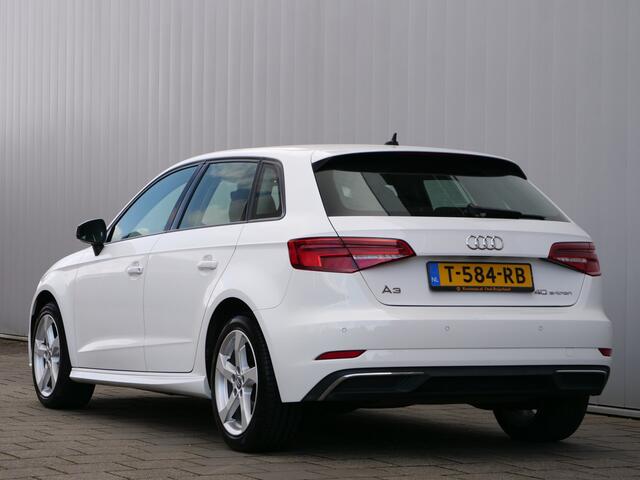 Audi A3 SPORTBACK 40 e-tron Advance Sport 204 Pk Automaat S-Line / Navi / PDC / 17 inch / Sportstoelen / Stoelverwarming