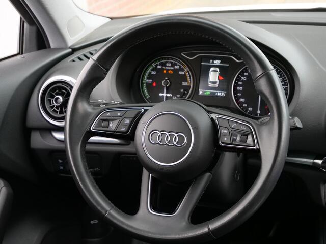 Audi A3 SPORTBACK 40 e-tron Advance Sport 204 Pk Automaat S-Line / Navi / PDC / 17 inch / Sportstoelen / Stoelverwarming