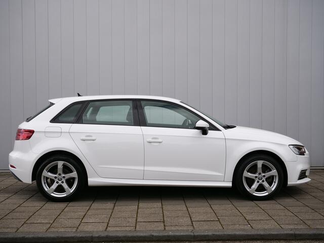 Audi A3 SPORTBACK 40 e-tron Advance Sport 204 Pk Automaat S-Line / Navi / PDC / 17 inch / Sportstoelen / Stoelverwarming