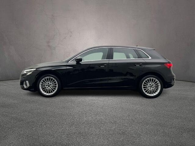 Audi A3 SPORTBACK 30 TFSI 110PK Business edition | LED | Applecarplay/Androidauto | All-season | Sportstoelen | 17-Inch | Parkeersensoren-Achter |