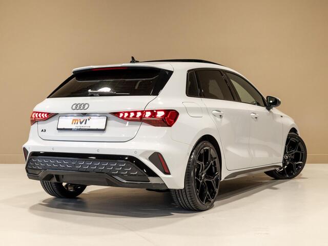Audi A3 SPORTBACK 35 TFSI S-Line edition / 150pk / Panorama dak / Sonos / Achteruitrij camera /