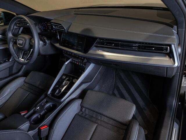 Audi A3 SPORTBACK 35 TFSI S-Line edition / 150pk / Panorama dak / Sonos / Achteruitrij camera /