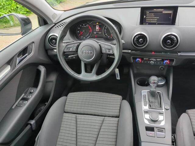 Audi A3 SPORTBACK 30 TFSI S-Tronic Sport Lease Ed. | Navigatie | Matrix-LED | 17"Lm | PDC // Word Verwacht //