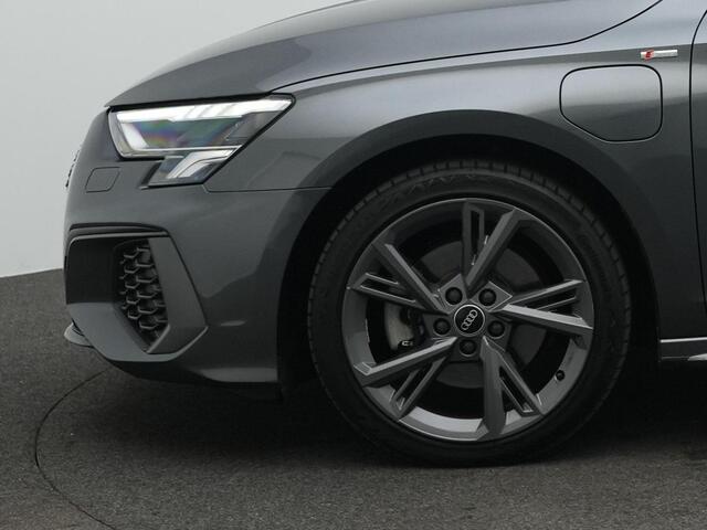 Audi A3 SPORTBACK 40 TFSI e 204 pk S-Line | Adaptive Cruise | Stoelverwarming | Navigatie | Parkeersensoren achter
