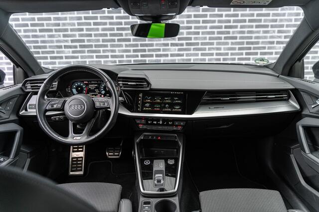 Audi A3 SPORTBACK 30 TFSI S-Tronic S-edition | MMI Navigatie Plus | Audi Sound System | LED Koplampen | Zwart Optiek | Stoelverwarming | Virtual Cockpit | Sportstoelen | S-Line