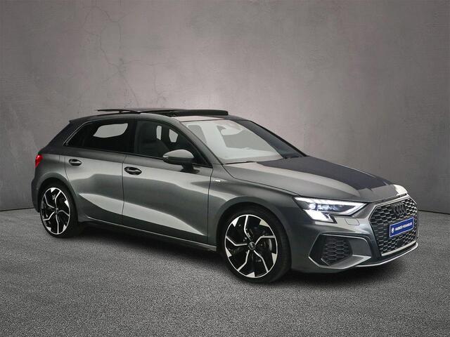 Audi A3 SPORTBACK 30 TFSI S edition | Panorama Dak | Adaptieve Cruise | Apple/Android Play | Matrix Led | Parkeer pakket | Led-lichtpakket |
