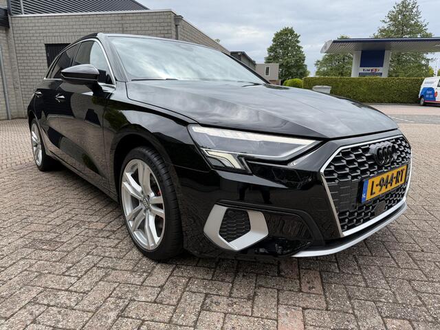 Audi A3 SPORTBACK 30 TFSI Business edition