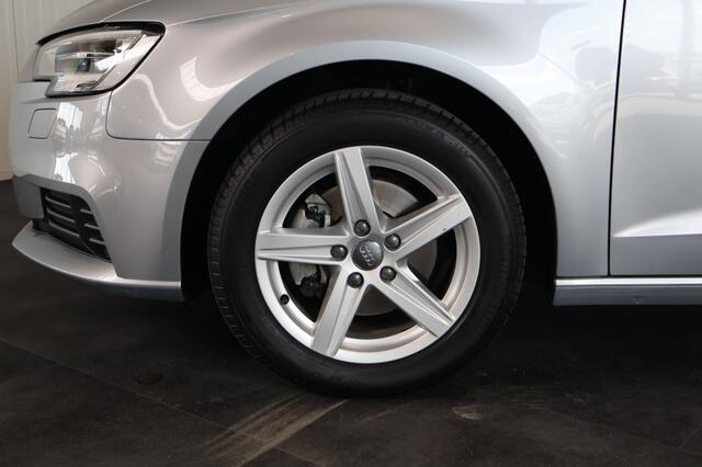 Audi A3 SPORTBACK 35 TFSI Pro Line | 30.000km! | BiXenon | Navigatie | Trekhaak