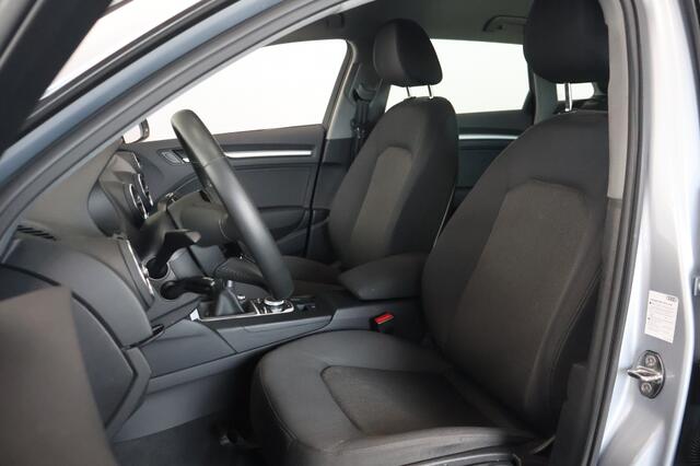 Audi A3 SPORTBACK 35 TFSI Pro Line | 30.000km! | BiXenon | Navigatie | Trekhaak