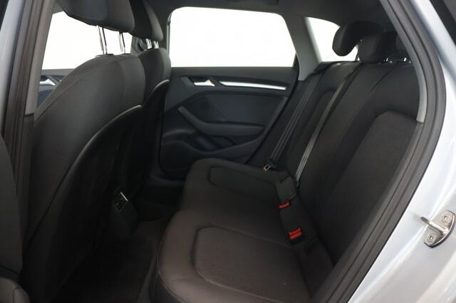 Audi A3 SPORTBACK 35 TFSI Pro Line | 30.000km! | BiXenon | Navigatie | Trekhaak