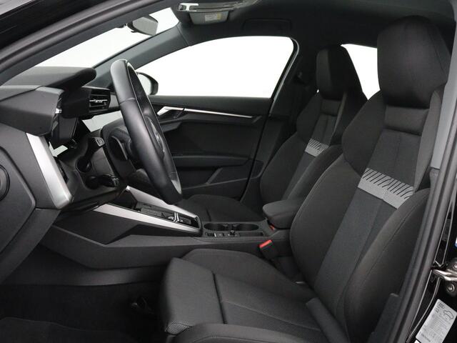 Audi A3 SPORTBACK 30 TFSI Advanced Edition | Sportstoelen | Carplay | Audi Sound | Parkeerhulp | Full LED | Navigatie | Virtual Cockpit | Climate control | Bluetooth | Cruise control