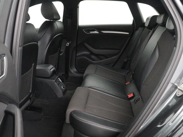 Audi A3 SPORTBACK 1.5 TFSI Sport S Line Edition | Trekhaak | Half leder | Full LED | Navigatie | Bluetooth | Sportstoelen | Parkeerhulp | Climate control | Cruise control | 18'' | Origineel NL | S Line