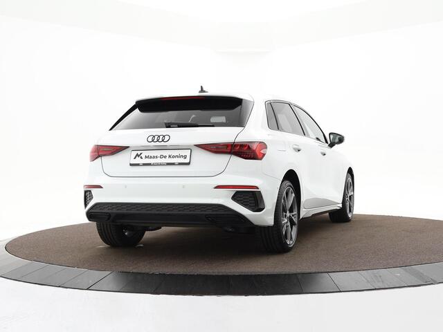 Audi A3 SPORTBACK 45 TFSIe 245pk S-tronic S edition Competition · Apple/Android Car Play · Adaptive Cruise Control · Elek. inklap b.spiegels · Navigatie · 18'' ·
