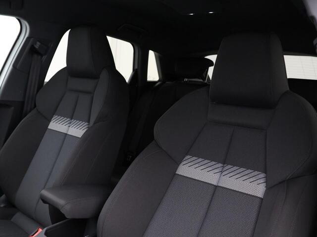 Audi A3 SPORTBACK 45 TFSIe 245pk S-tronic S edition Competition · Apple/Android Car Play · Adaptive Cruise Control · Elek. inklap b.spiegels · Navigatie · 18'' ·