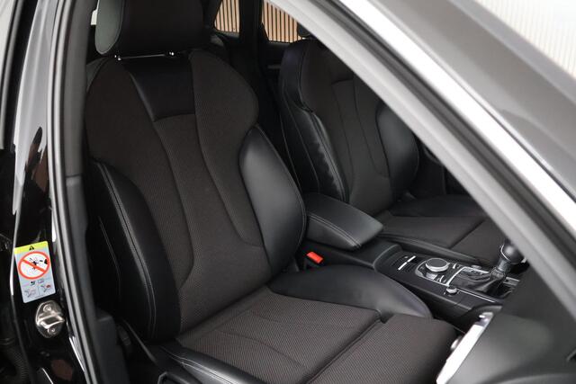 Audi A3 SPORTBACK 1.4 e-tron 204pk S-Line Virtual Cockpit Stoelverwarming Keyless Navigatie LED