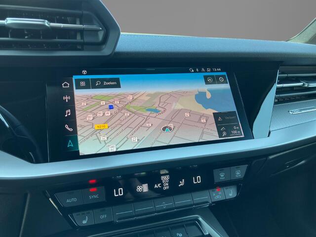 Audi A3 SPORTBACK 45 TFSIe 180kW/245pk S Line · Apple/Android Car Play · Drive select · Leder/Stof · Stoelverwarming