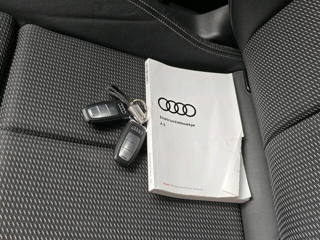Audi A3 SPORTBACK 35 TFSI S edition NL-AUTO | 1/2 LEDER | 150 PK