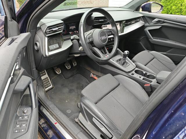 Audi A3 SPORTBACK 35 TFSI S edition NL-AUTO | 1/2 LEDER | 150 PK