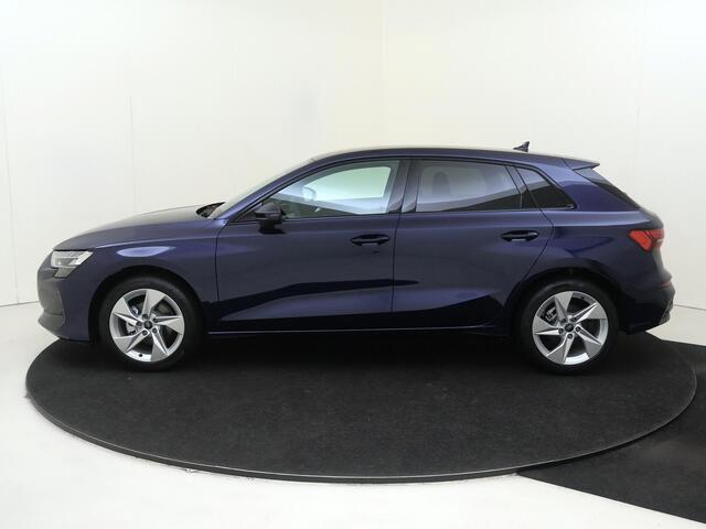 Audi A3 SPORTBACK 30 TFSI S-tronic Advanced edition | Achteruitrijcamera | Adaptive cruise control | Privacy glass | Navigatie | Sportstoelen