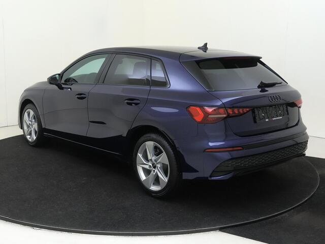 Audi A3 SPORTBACK 30 TFSI S-tronic Advanced edition | Achteruitrijcamera | Adaptive cruise control | Privacy glass | Navigatie | Sportstoelen