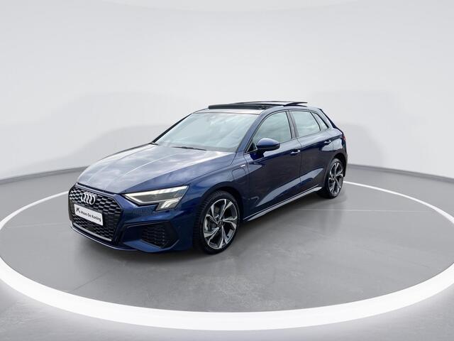 Audi A3 SPORTBACK 40 TFSIe 150kW/204PK S Line · Panoramadak · Leder · Camera · Apple/Android Car Play · Drive select