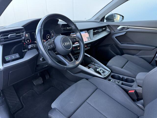 Audi A3 SPORTBACK 30 TFSI Business edition Automaat Carplay/Led.