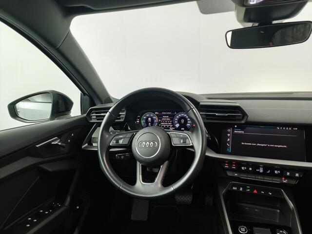 Audi A3 SPORTBACK 45 TFSI e S edition Competition | Panoramadak | Leder |