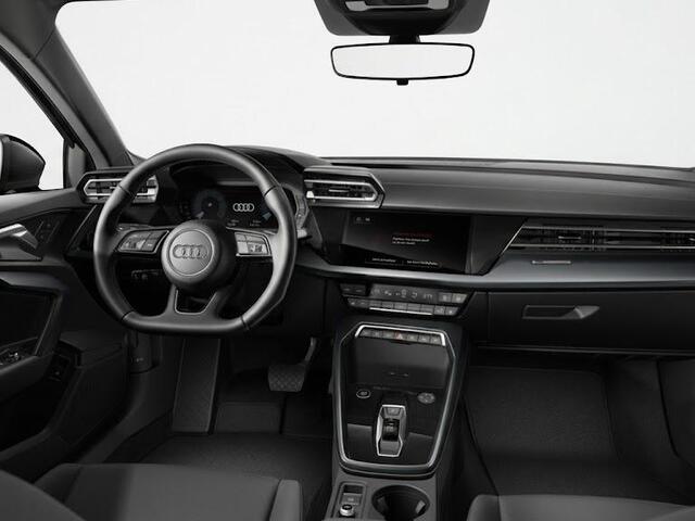 Audi A3 SPORTBACK Pro Line 40 TFSI e 204 pk | Afgevlakt sportstuur | Achteruitrijcamera | Dynamisch led verlichting |