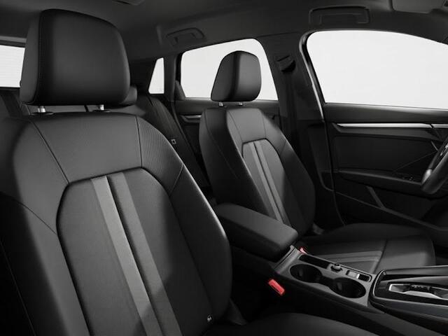 Audi A3 SPORTBACK Pro Line 40 TFSI e 204 pk | Afgevlakt sportstuur | Achteruitrijcamera | Dynamisch led verlichting |