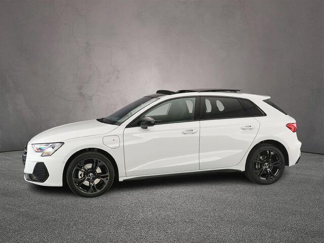 Audi A3 SPORTBACK 40 TFSI e S edition | Panorama Dak | Adaptieve Cruise | Camera | Head-up | Matrix Led | Apple/Android Play | Comfort-pakket plus | Licht-pakket | Assistentie Pakket |