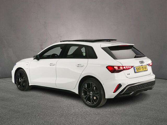 Audi A3 SPORTBACK 40 TFSI e S edition | Panorama Dak | Adaptieve Cruise | Camera | Head-up | Matrix Led | Apple/Android Play | Comfort-pakket plus | Licht-pakket | Assistentie Pakket |
