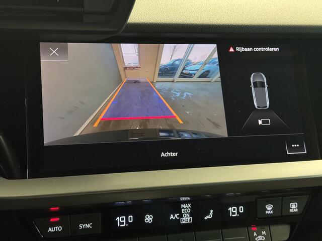 Audi A3 SPORTBACK 45 TFSI eHybrid S-Line/Camera/Navi/Parkeersensoren